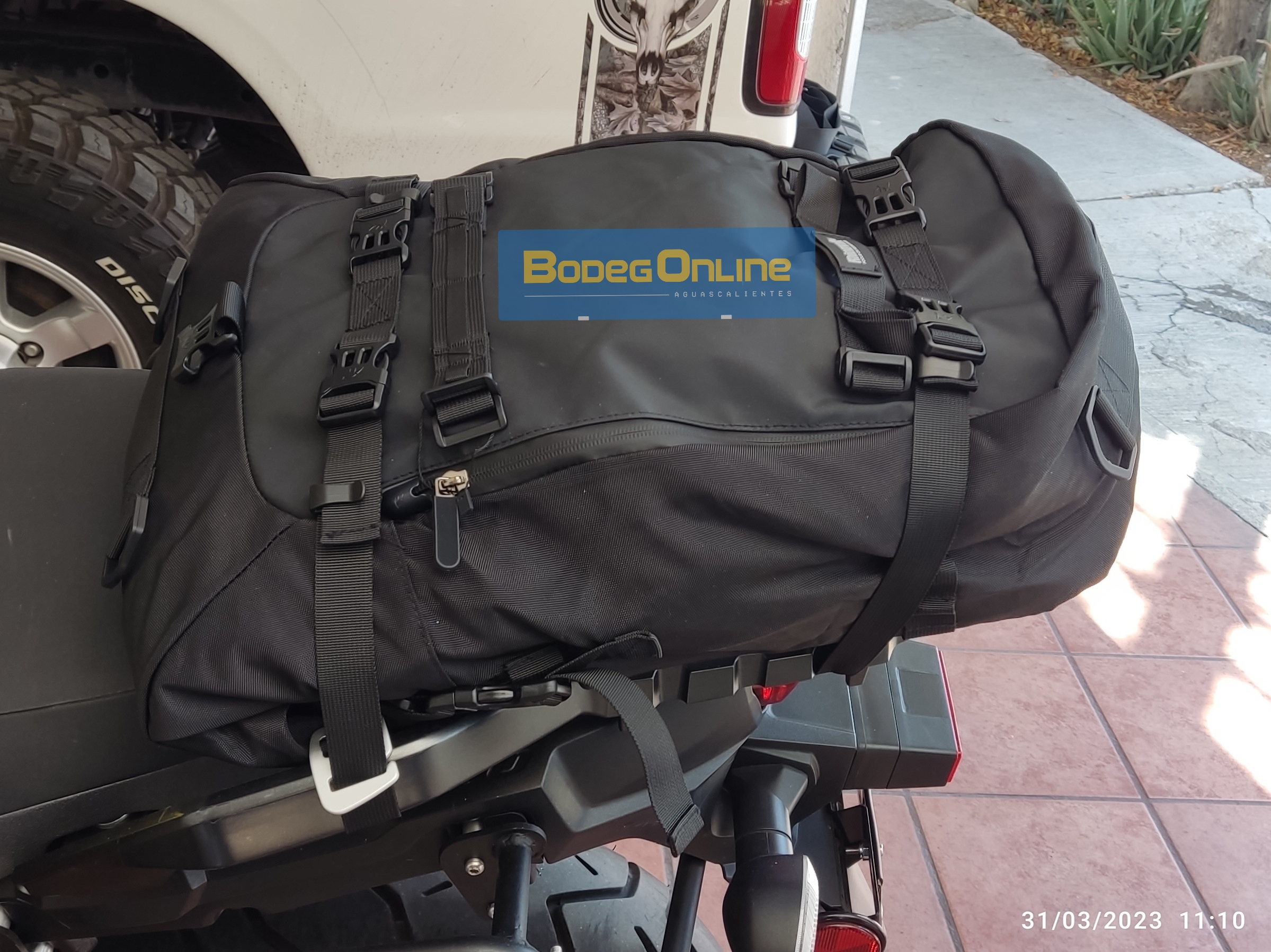 Alforja / Back Pack impermeable para motocicleta (20 litros) -Rhinowalk - Image 6