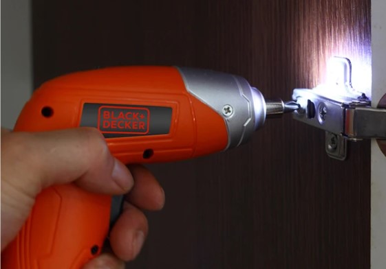 Atornillador recargable 3.6 V Black & Decker con 10 puntas - Image 6